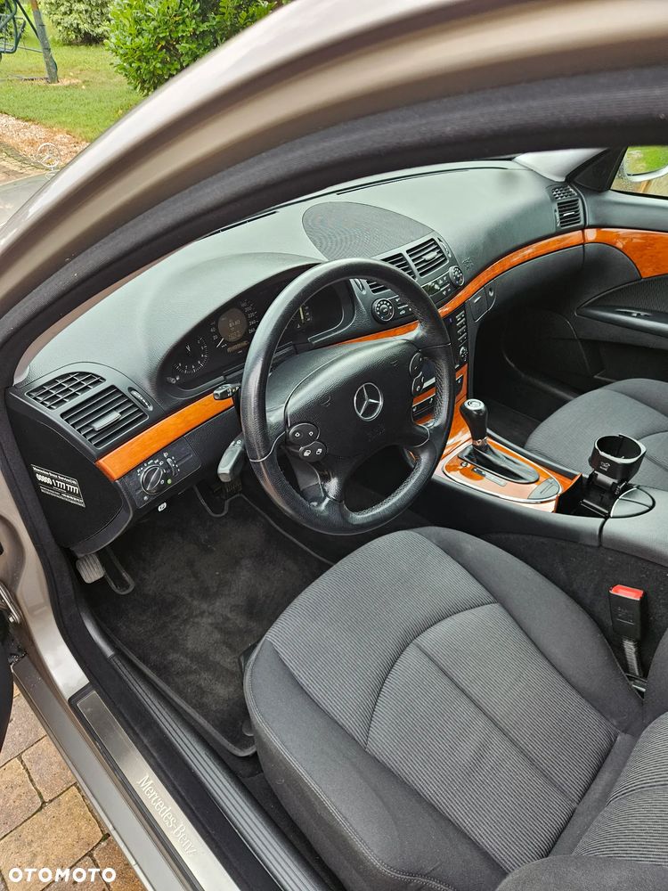 Mercedes-Benz Klasa E 200 Kompressor Automatik Elegance - 11