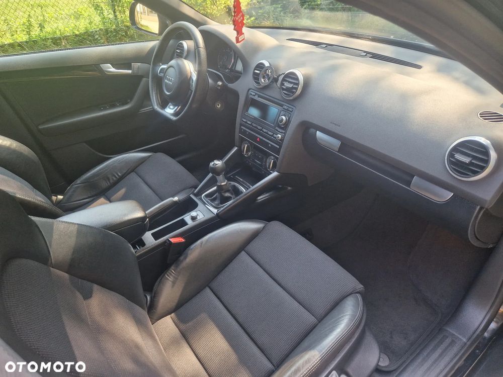 Audi A3 Sportback 2.0 TDI DPF S line Sportpaket - 21