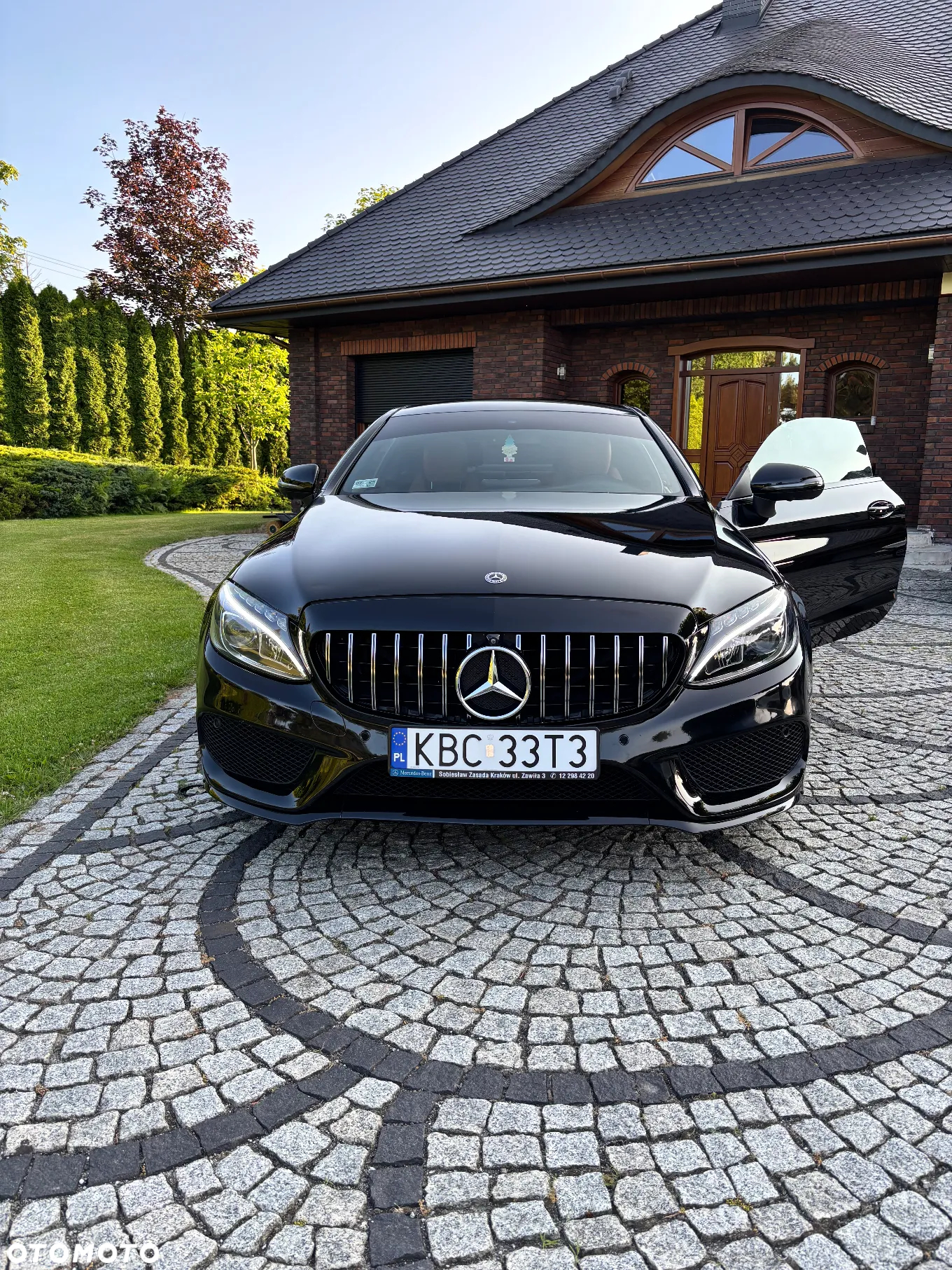 Mercedes-Benz Klasa C 300 Coupe 9G-TRONIC AMG Line - 2