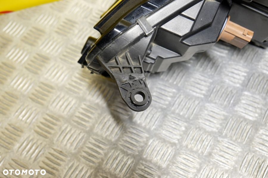 CHRYSLER PACIFICA 2021- REFLEKTOR LAMPA LED R USA - 6