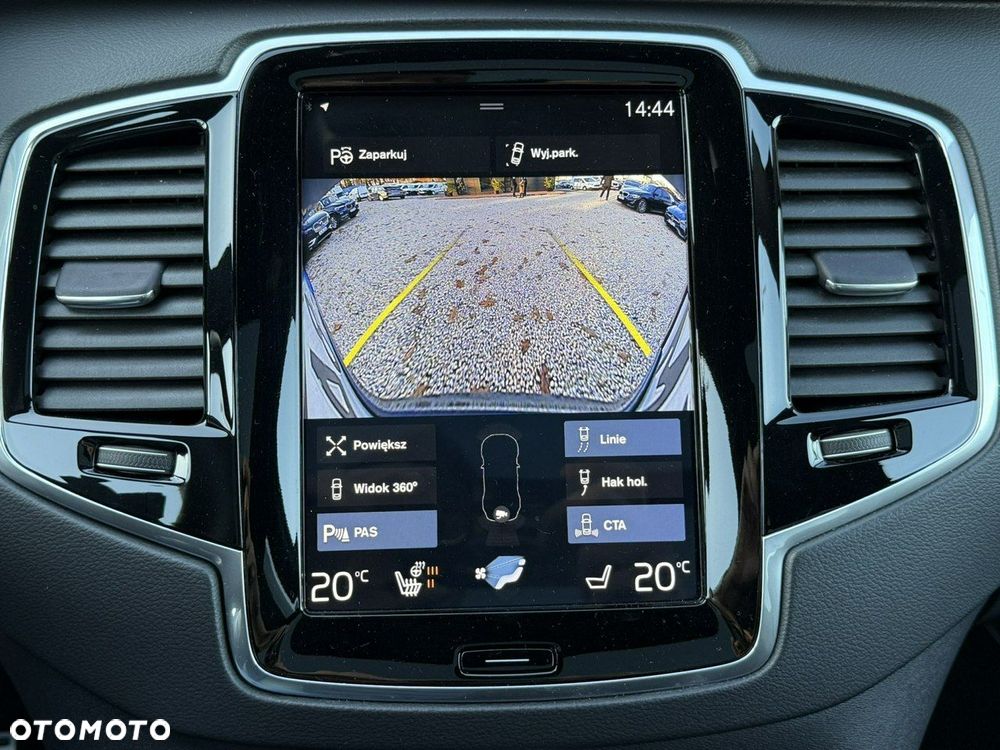 Volvo XC 90 D5 AWD R-Design 7os - 35