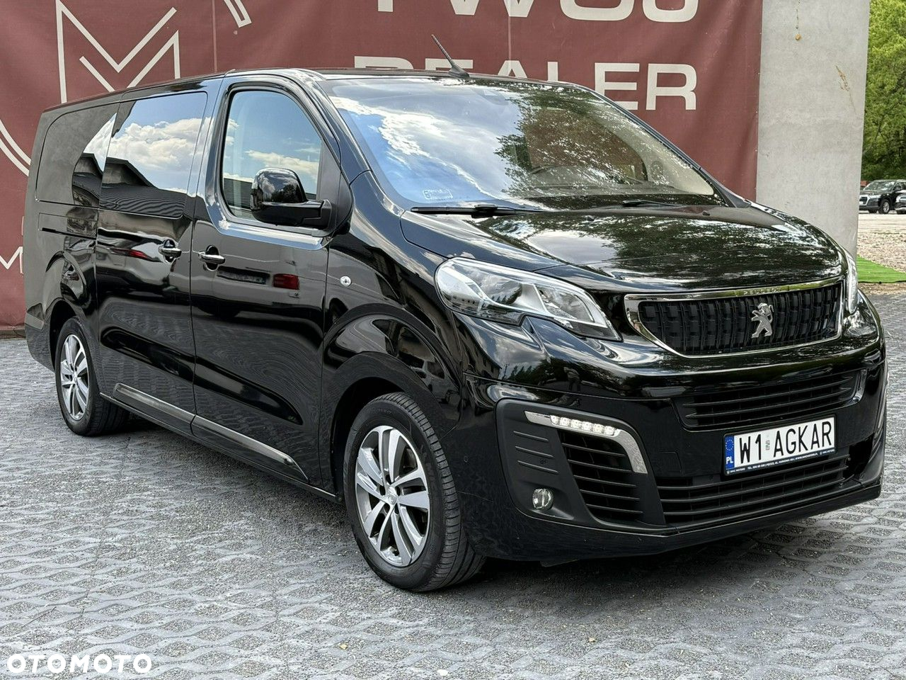 Peugeot Traveller - 3