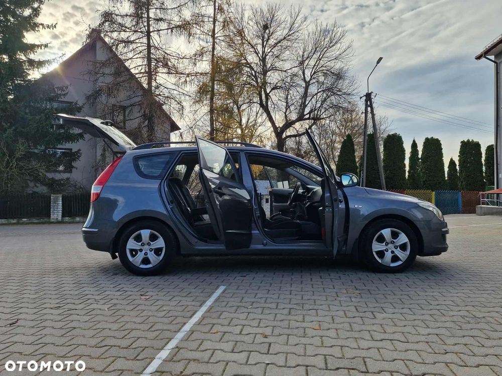 Hyundai i30 1.6 CRDi Comfort - 24