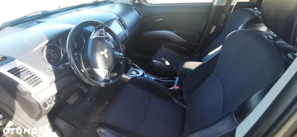 Mitsubishi Outlander 2.4 Intense CVT - 7