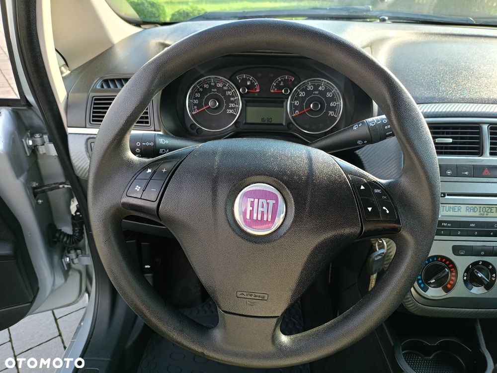Fiat Grande Punto 1.4 8V - 19