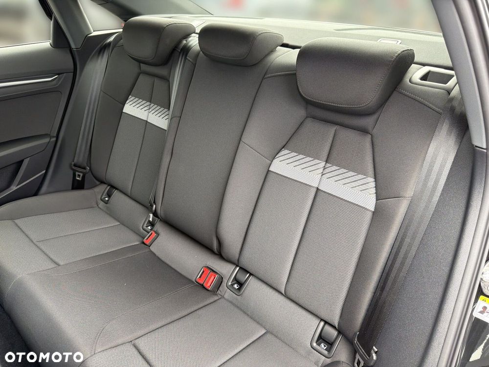Audi A3 Limousine 35 TFSI mHEV S Line S tronic - 14