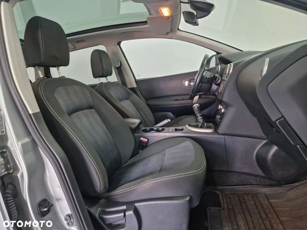 Nissan Qashqai+2 - 18