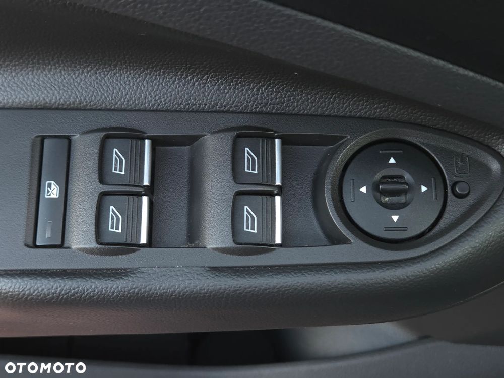Ford Kuga 2.0 TDCi 4x2 Titanium - 30
