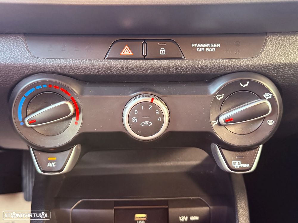 Kia Stonic 1.2 Dynamic - 31
