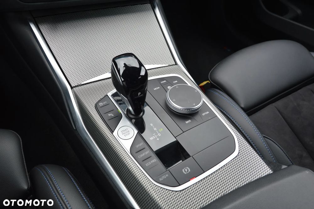 BMW Seria 3 320d xDrive - 22