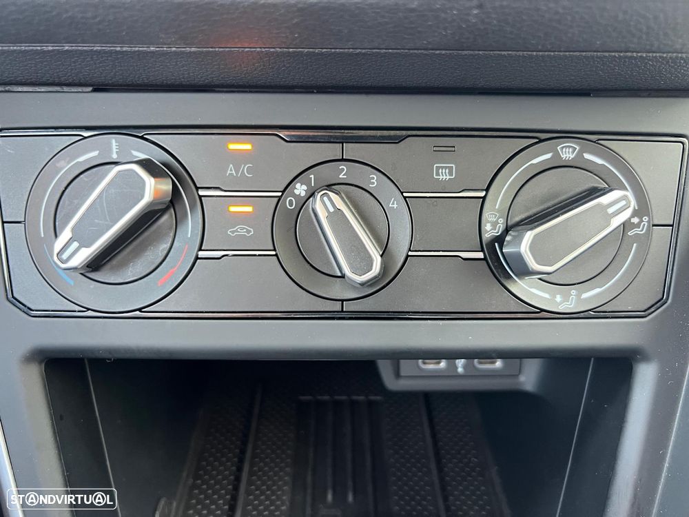 VW Taigo 1.0 TSI Urban DSG - 23