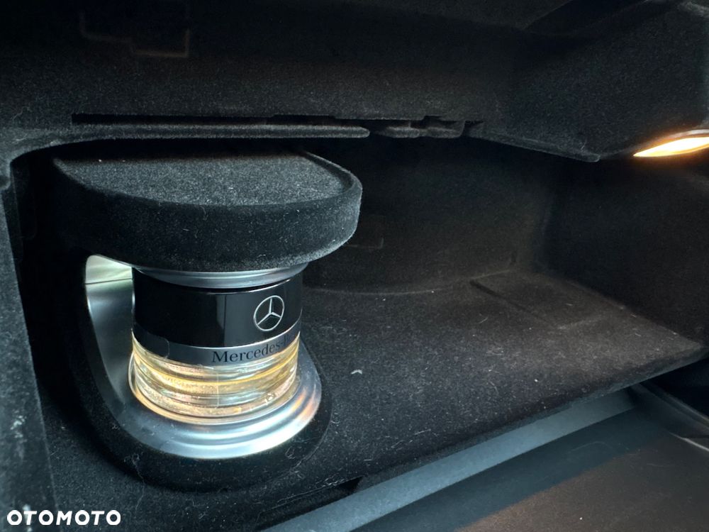 Mercedes-Benz Klasa C 220 (BlueTEC) d 7G-TRONIC AMG Line - 22