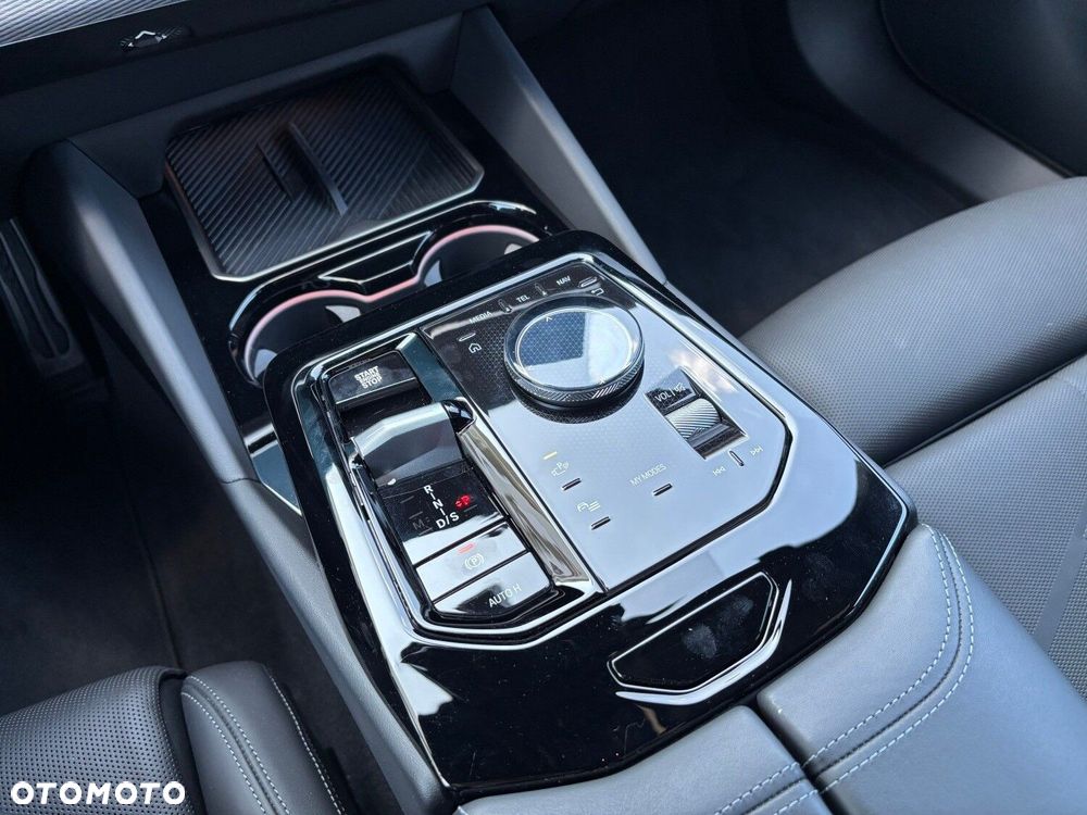 BMW Seria 5 520d xDrive mHEV M Sport - 26