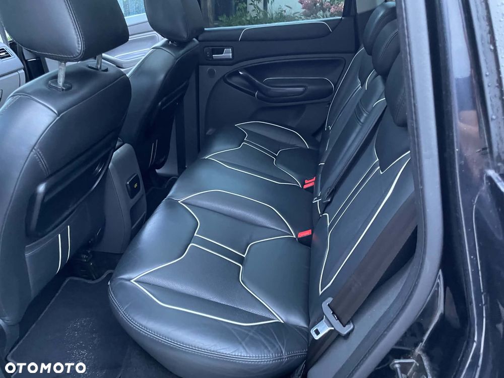 Ford Kuga - 13