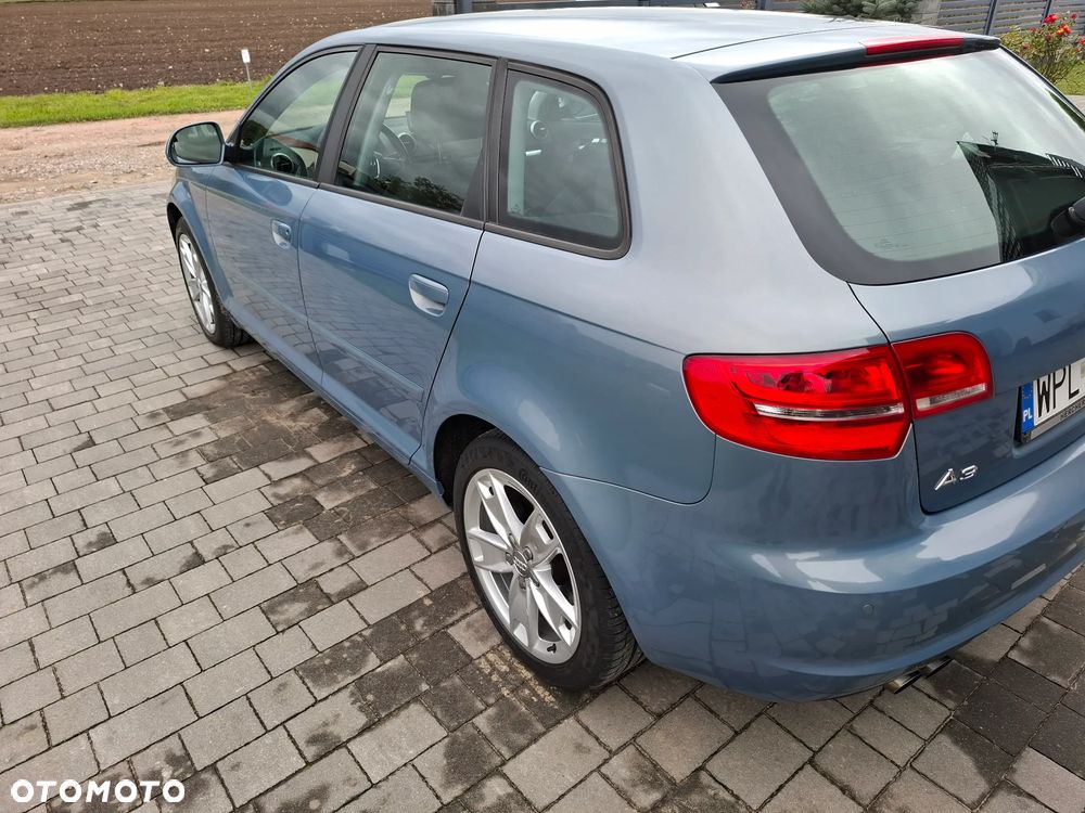Audi A3 Sportback 2.0 TDI DPF quattro Ambiente - 4