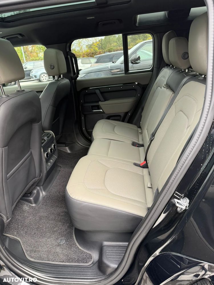 Land Rover Defender 110 3.0D 250 MHEV Hard Top X-Dynamic SE - 10