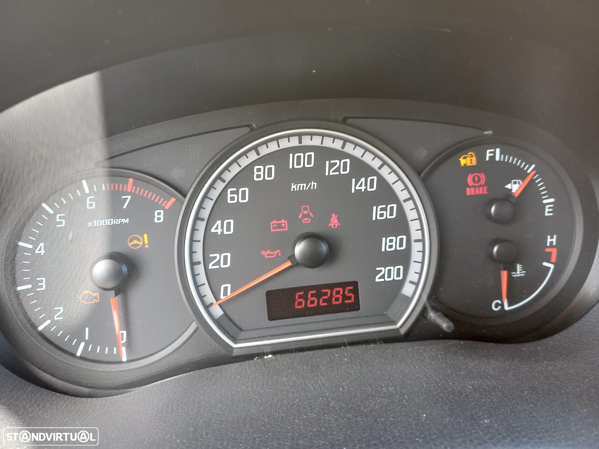 Suzuki Swift 1.3 16V GL - 10