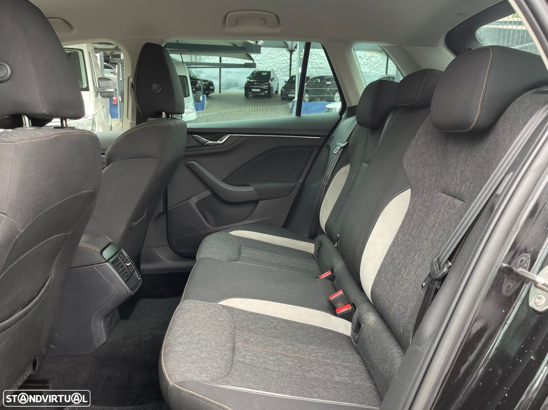 Skoda Kamiq 1.0 TSI Style - 37