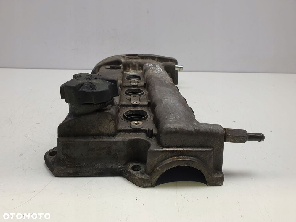 POKRYWA ZAWORÓW Hyundai Santa Fe 2.7 V6 - 5