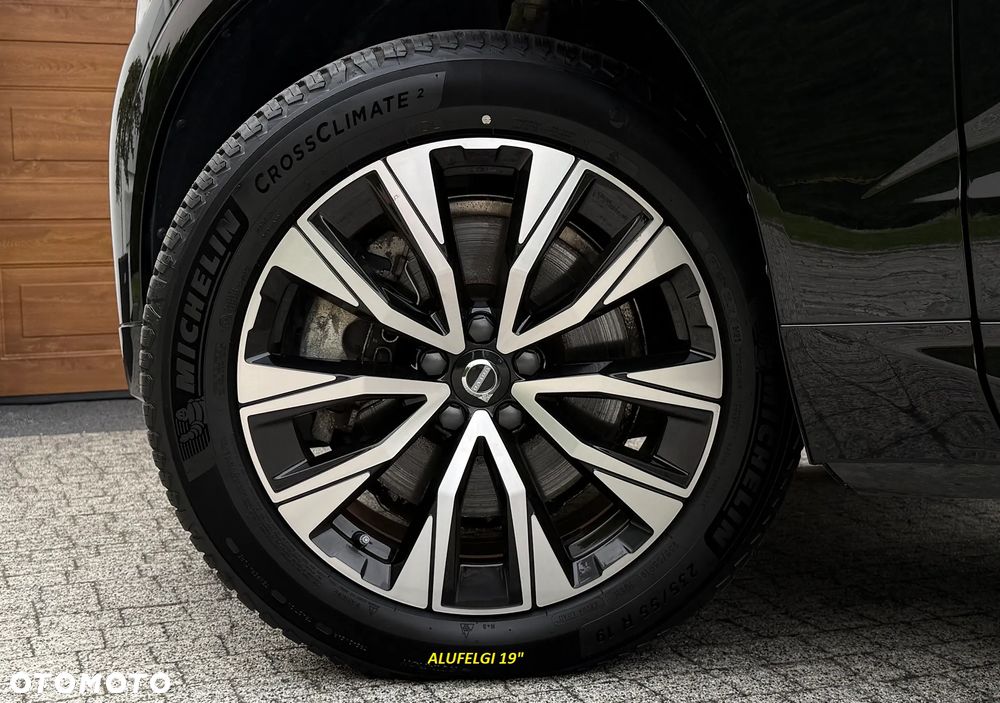 Volvo XC 60 B4 D Plus Dark - 36