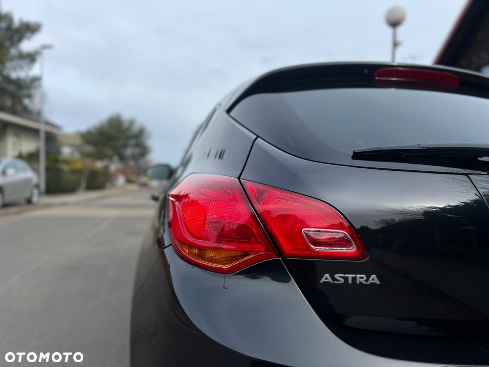 Opel Astra 1.4 T Enjoy EU6 - 13