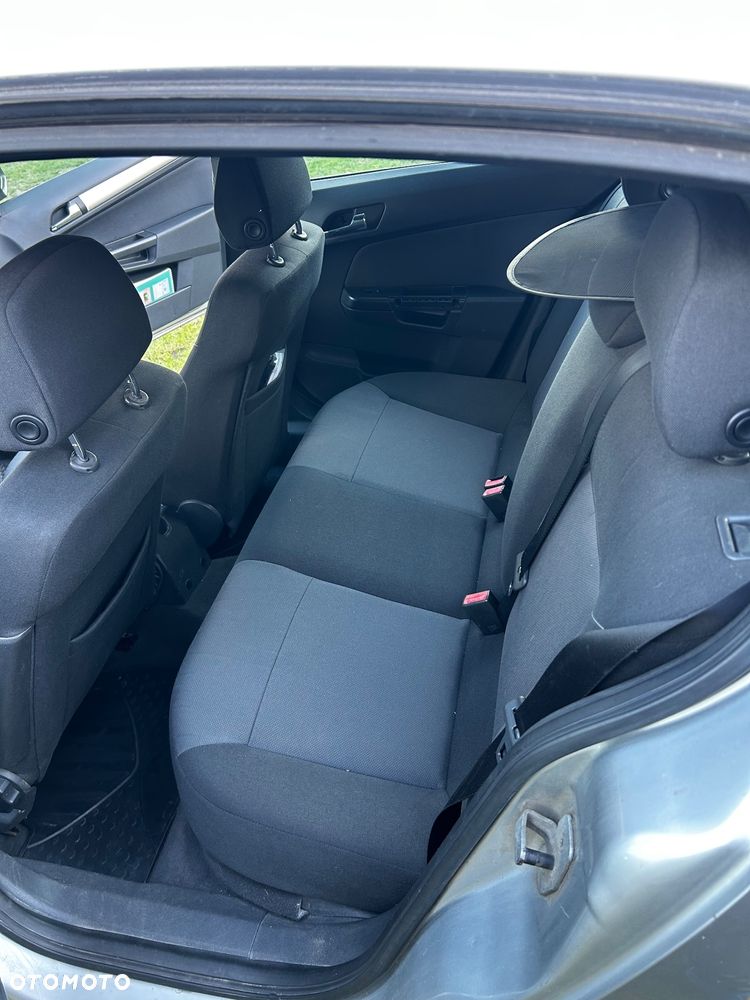 Opel Astra 1.7 CDTI Essentia - 8