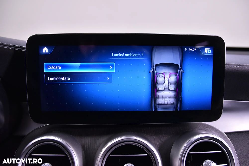 Mercedes-Benz GLC 300 d 4Matic 9G-TRONIC AMG Line - 22