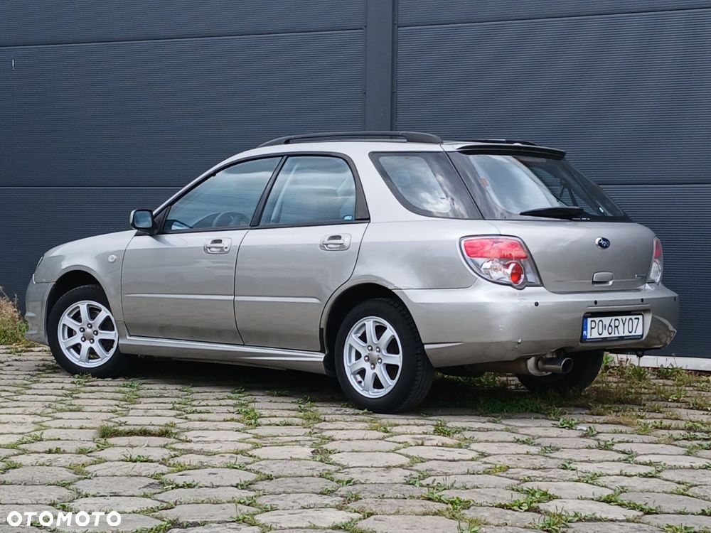 Subaru Impreza SW 2.0 RS - 3