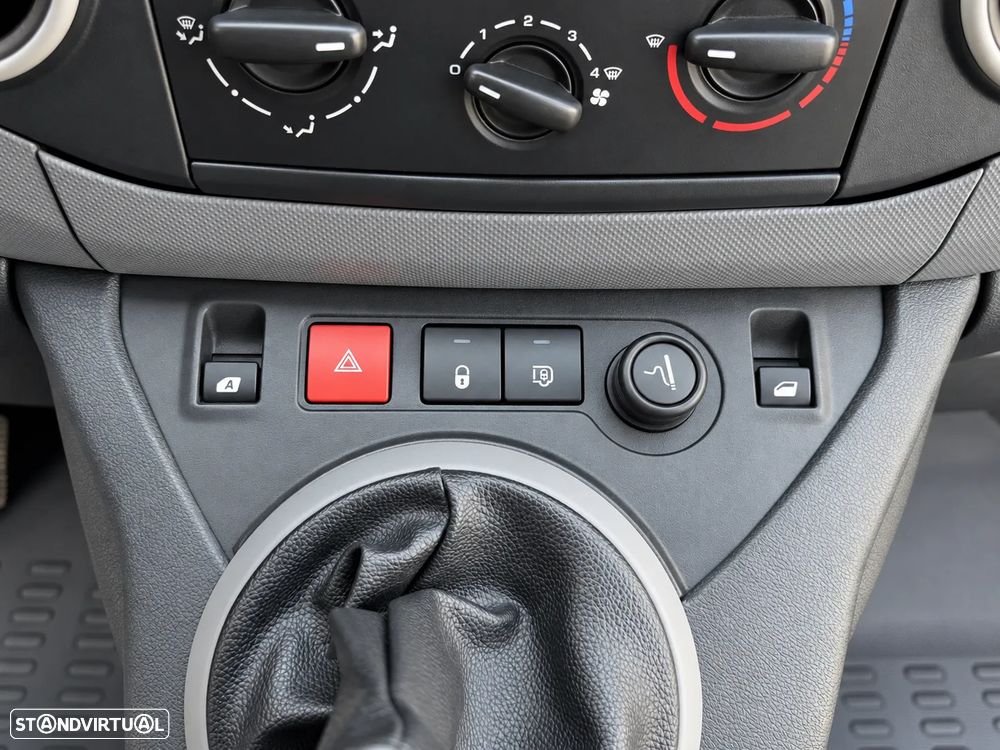 Citroën BERLINGO 1.6 HDI 90 CV - LONGA - 3 LUGARES - 28
