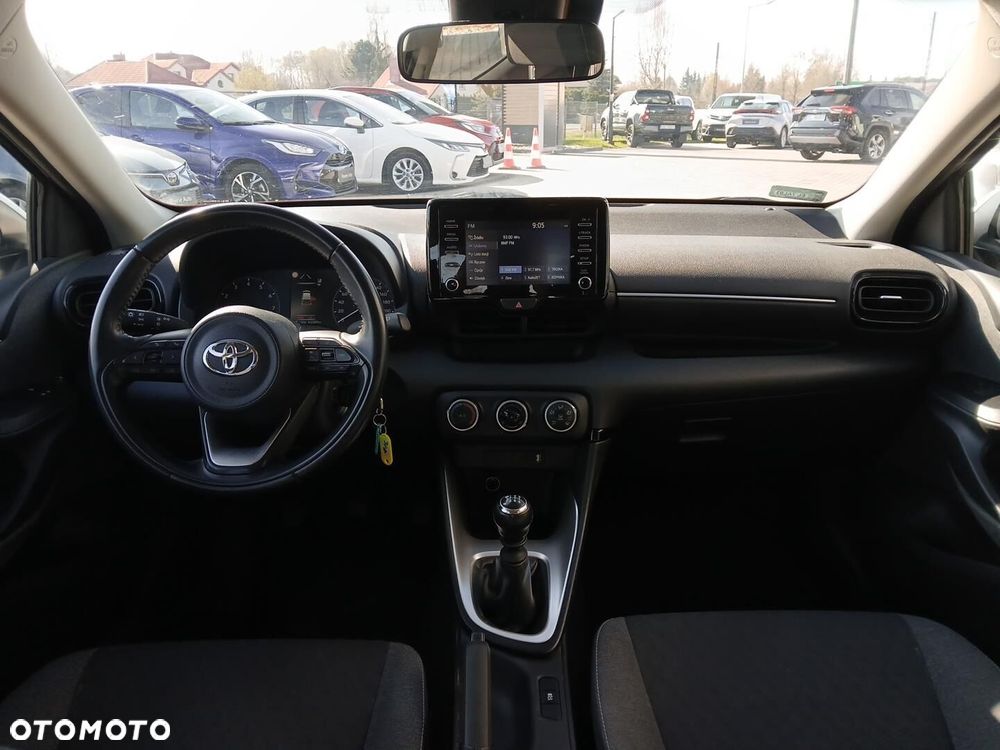 Toyota Yaris - 12
