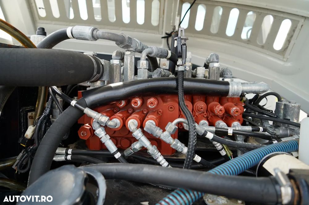 Takeuchi TB 295 W / EXCAVATOR PE ROȚI / 2016 / CONTRACT DE SERVICE POST-SERVICE - 19