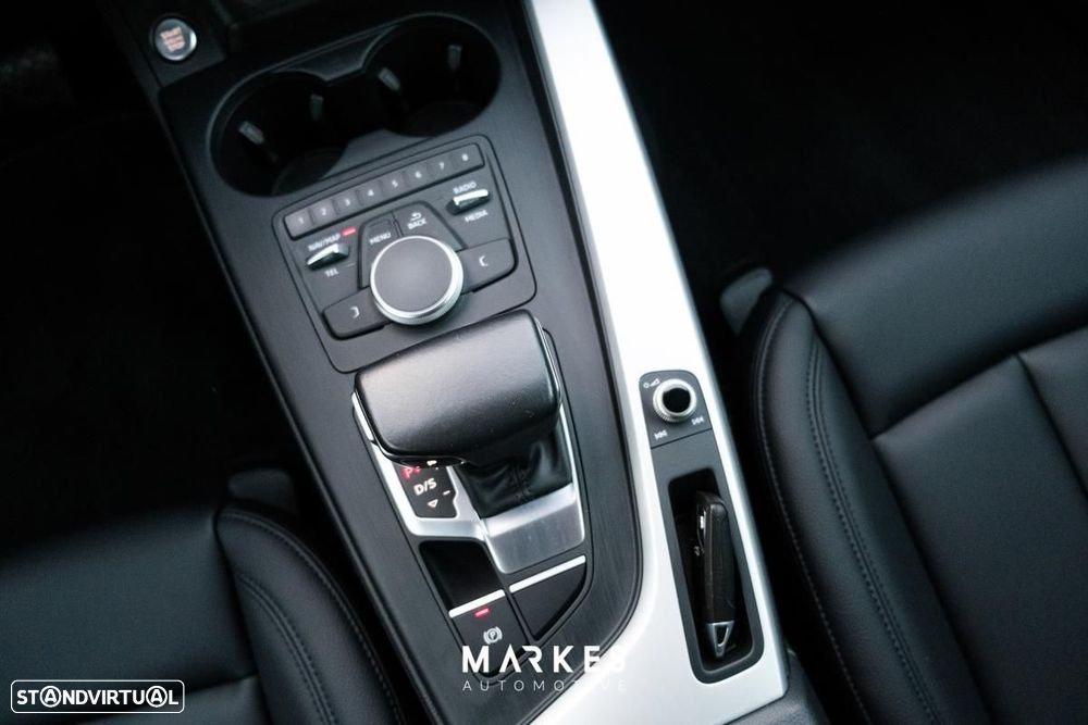 Audi A4 2.0 TDI Design S tronic - 21