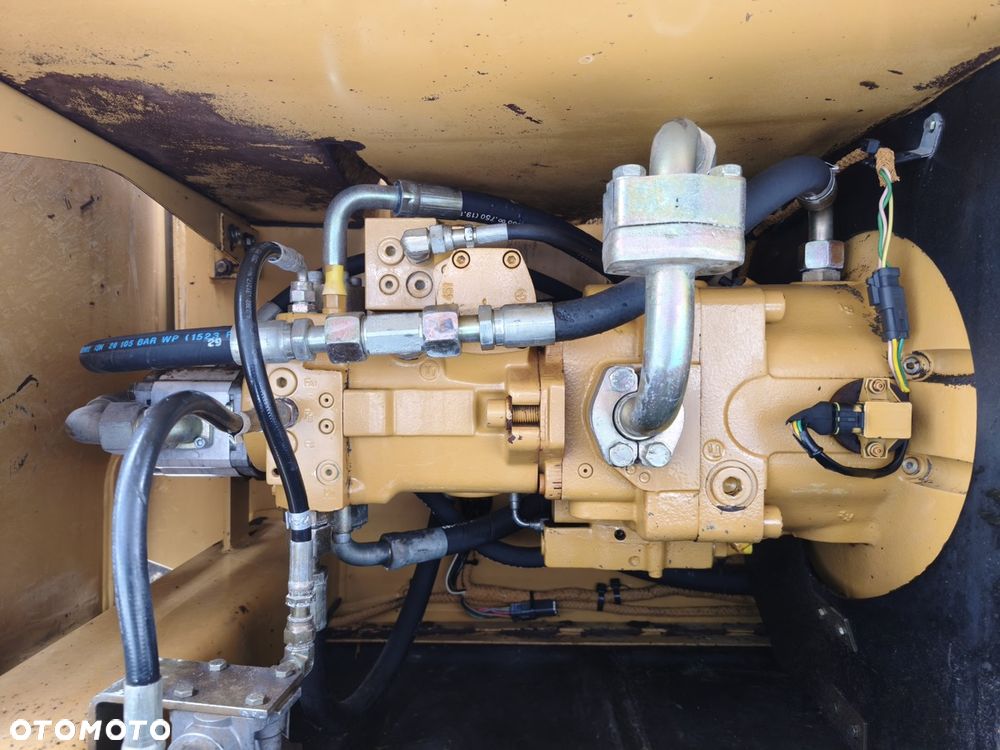 Caterpillar M318C - 8