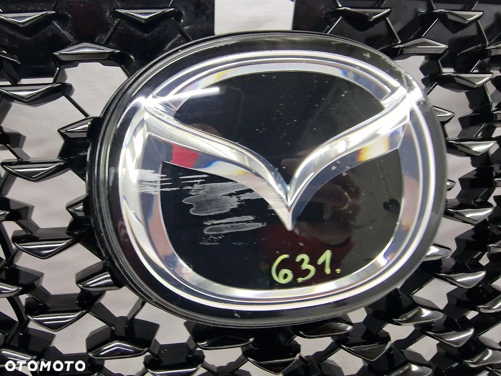 MAZDA CX30 / CX-30 ATRAPA / GRILL PRZEDNI PRZÓD NA PDC + ZNACZEK / LOGO POD RADAR , NR DFR7-50711 , NR AUKCJI GL631 - 2
