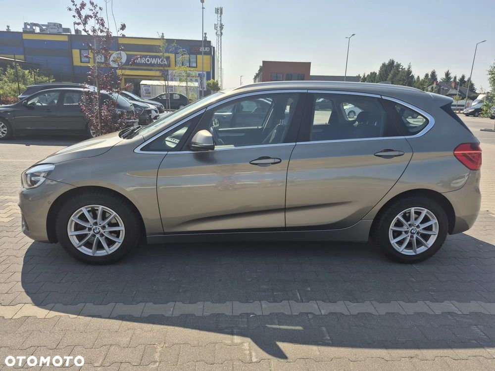 BMW Seria 2 218i - 5