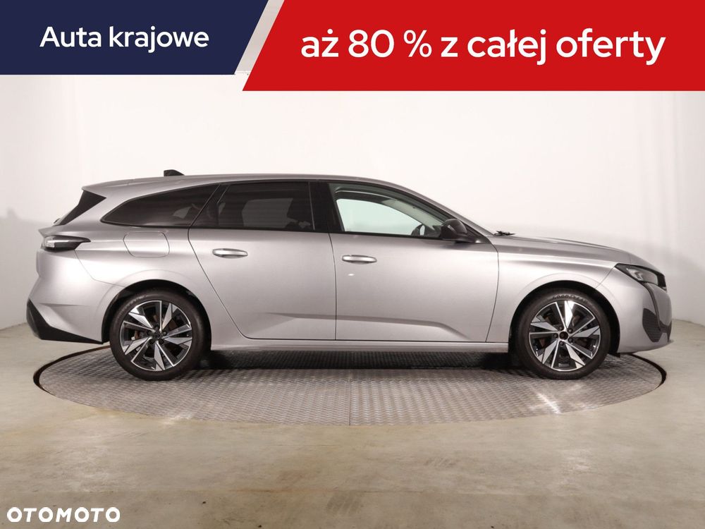 Peugeot 308 - 8