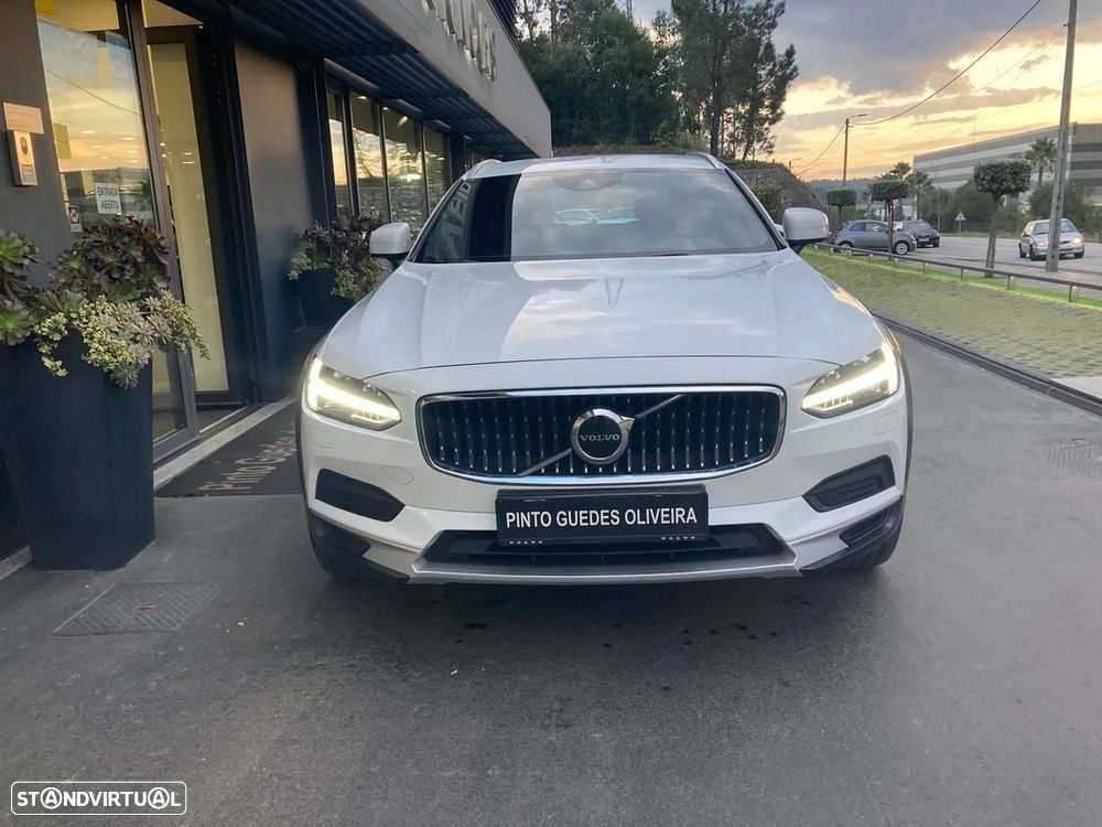 Volvo V90 Cross Country 2.0 D5 Pro AWD Geartronic - 2