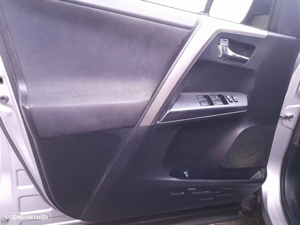 Toyota RAV4 2.0 D-4D Comfort+P.Sport - 11