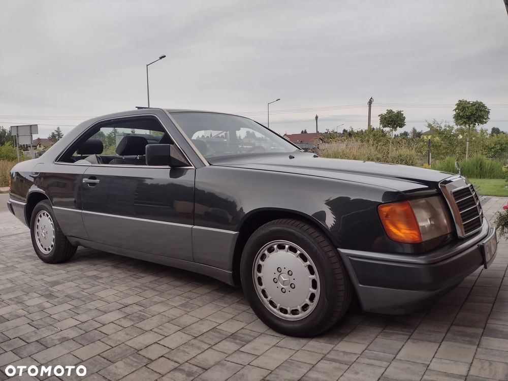 Mercedes-Benz W124 (1984-1993) - 25
