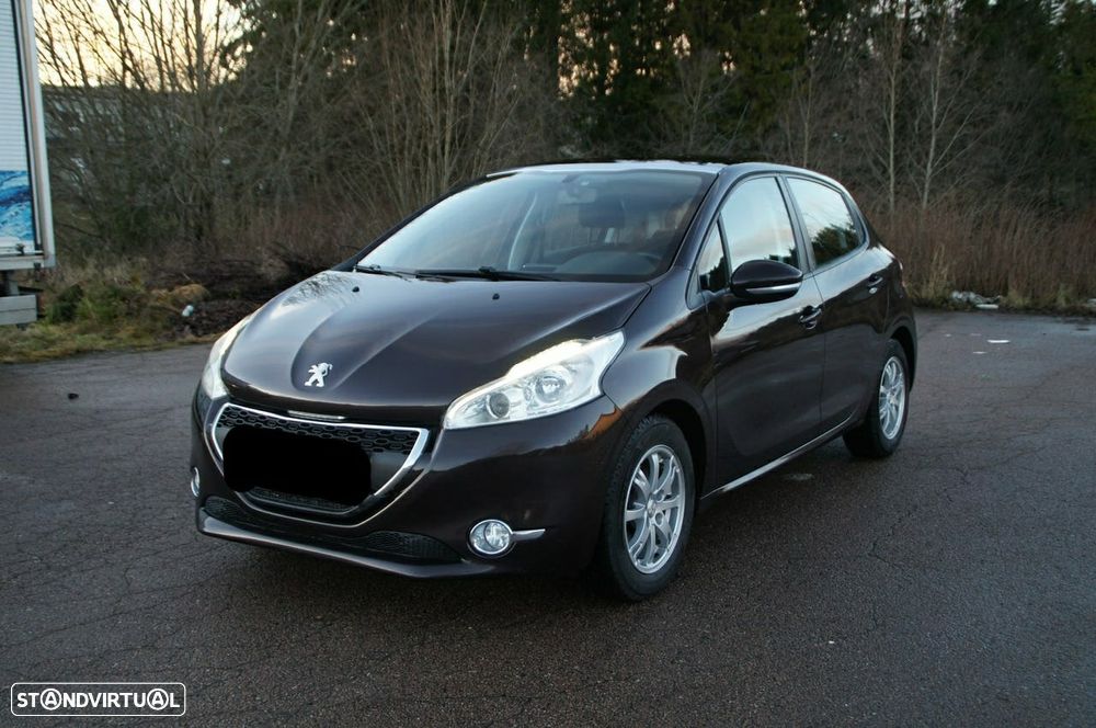 Peugeot 208 - 1