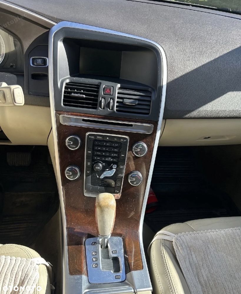 Volvo XC 60 - 8