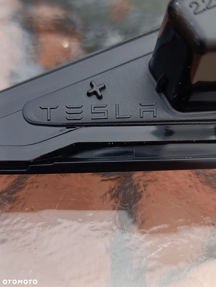 KIERUNKOWSKAZ BŁOTNIKA PRZEDNIEGO LEWY TESLA MODEL 3 - 5