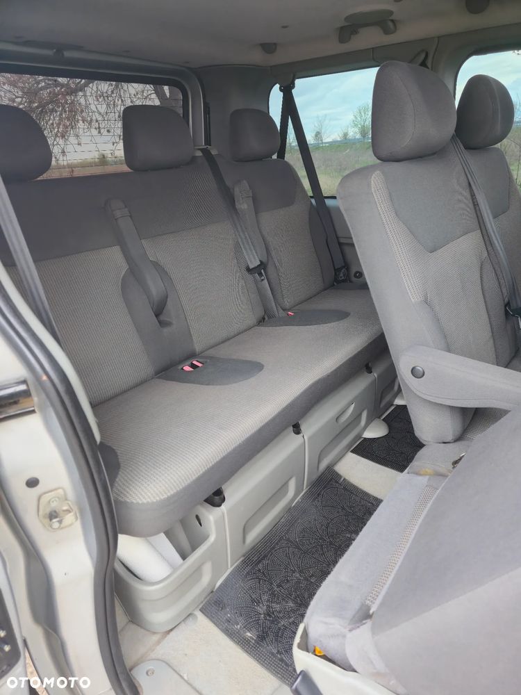 Opel Vivaro - 18