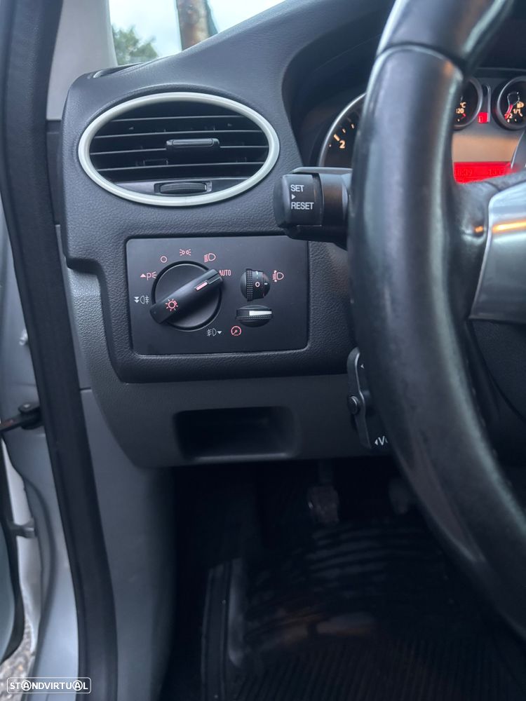 Ford Focus 1.6 TDCi Titanium - 9