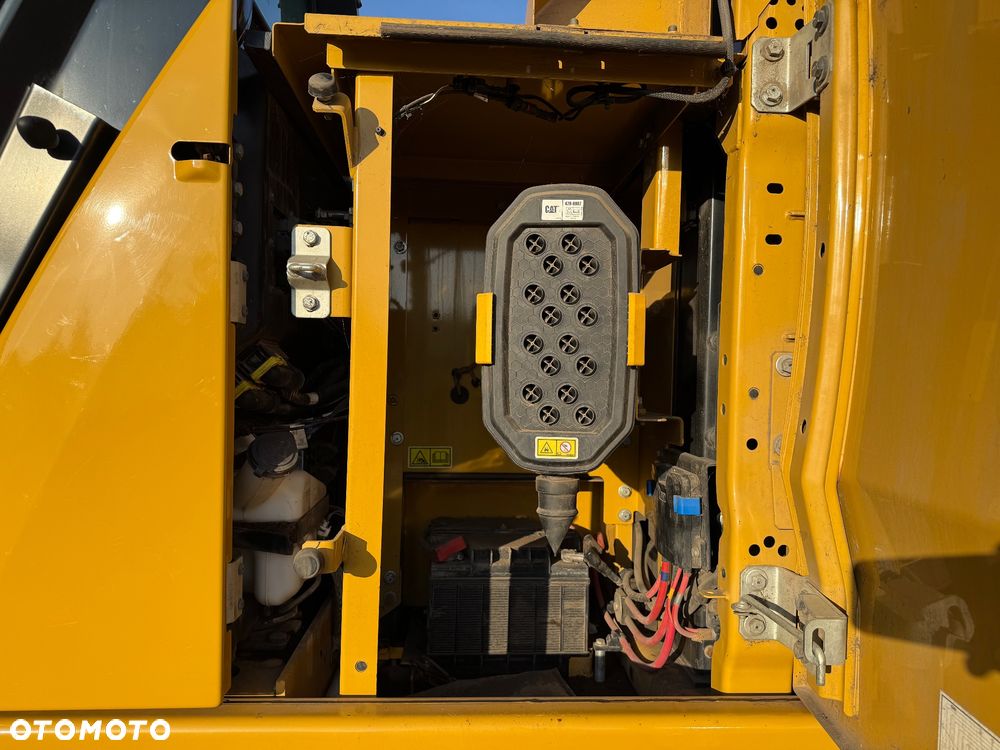 Caterpillar 320 NG New Generation , 323 - 24