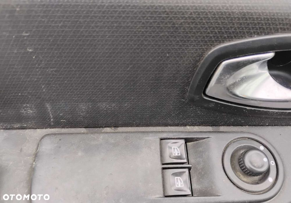 Renault Clio - 12