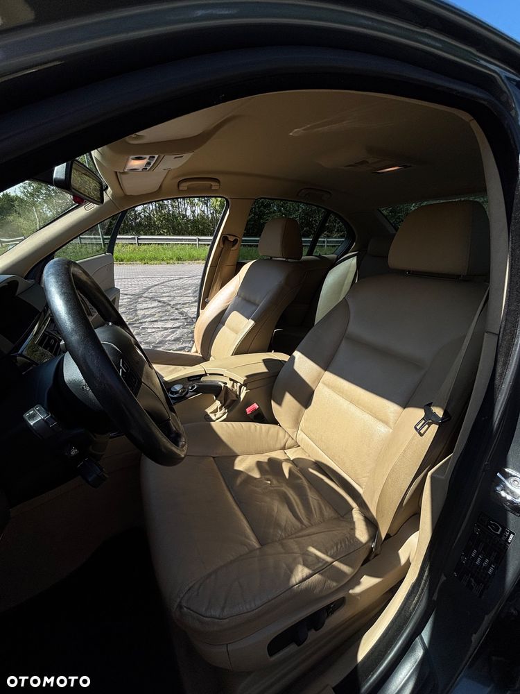 BMW Seria 5 - 10