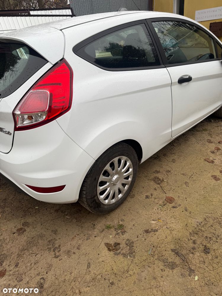 Ford Fiesta 1.5 TDCi Ambiente - 3