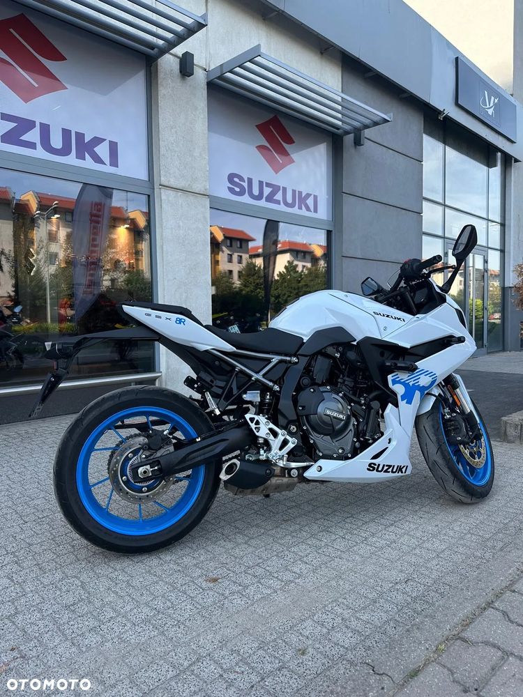 Suzuki GSX - 3