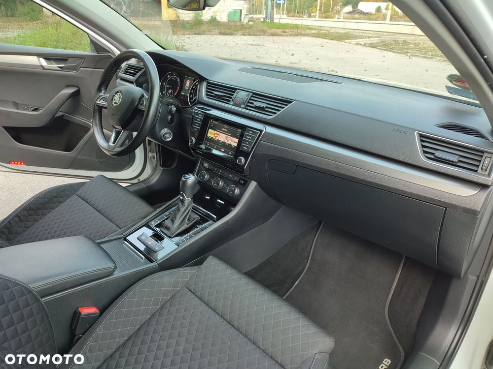 Skoda Superb 2.0 TDI L&K DSG - 24